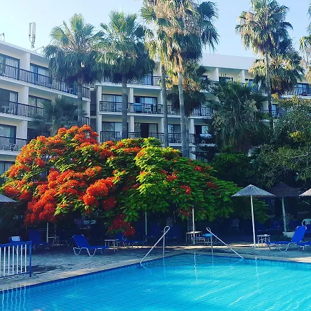 ベロニカ 3* パ フォス