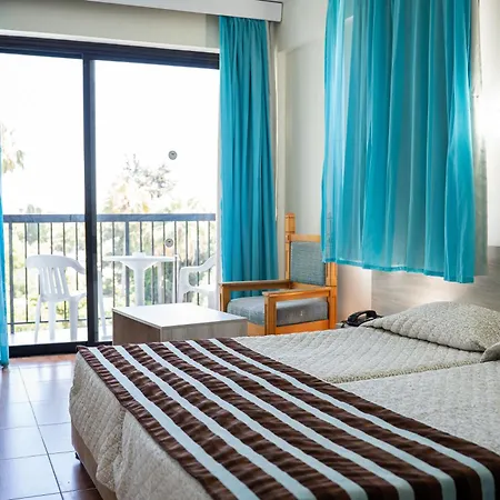 Veronica Hotel 3*