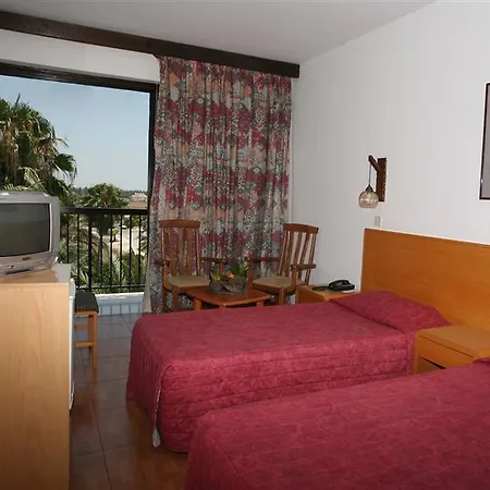 Veronica Hotel 3*