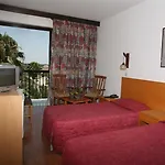 Veronica Hotel 3*
